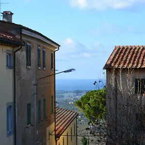 Casa Del Popolo 3 , Castagneto Carducci Italia